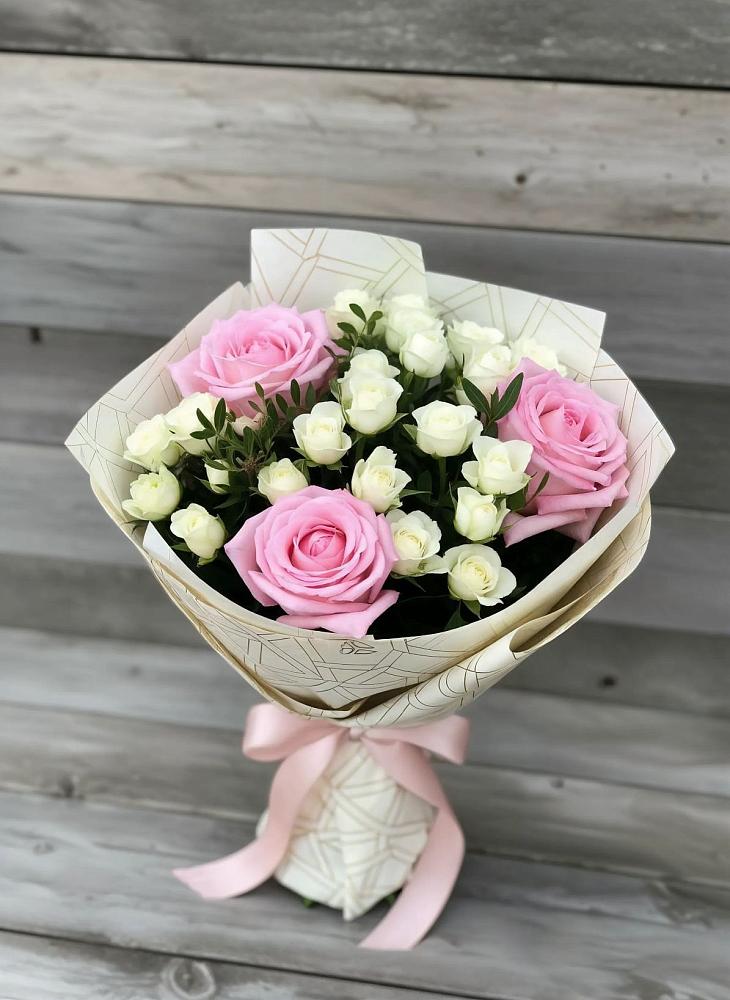 Букет цветов из: Розы в Грязь