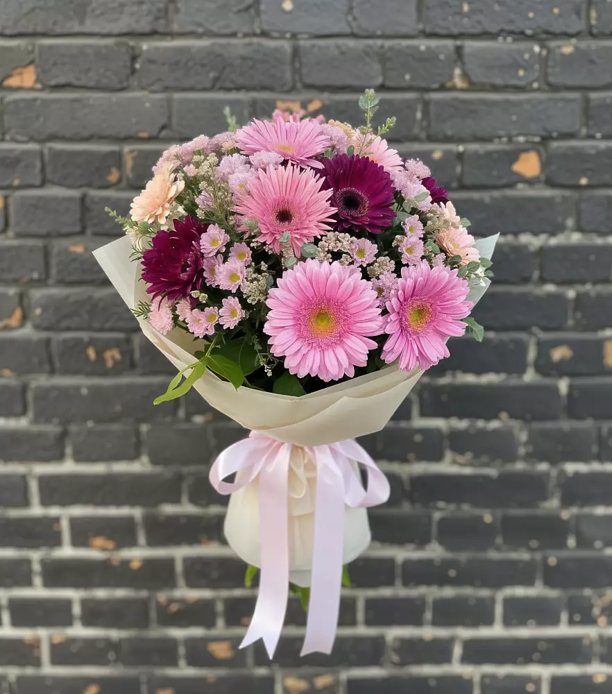 Букет цветов из: Герберы и Хризантемы в Грязь