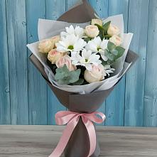 Букет цветов из:  Хризантемы и Розы в Грязь