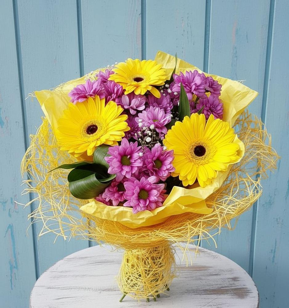 Букет цветов из: Хризантемы и Герберы в Грязь