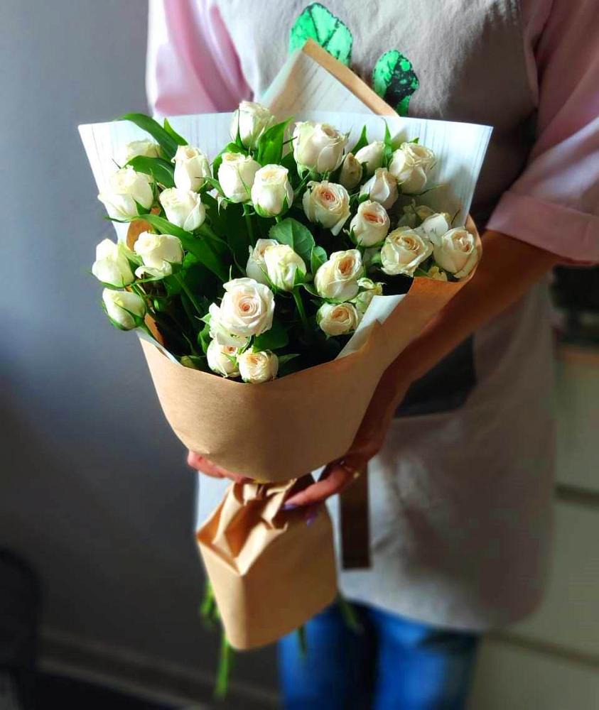 Букет цветов из: Розы в Грязь