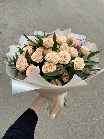 Букет Кремовые розы Латте в Грязь
