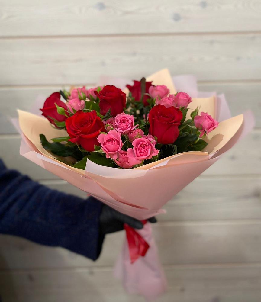 Букет цветов из: Розы в Грязь