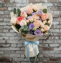 Букет цветов из:  Розы, Лизиантусы и Гвоздики в Грязь